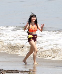 Maisie-Williams-Feet-1557830.jpg