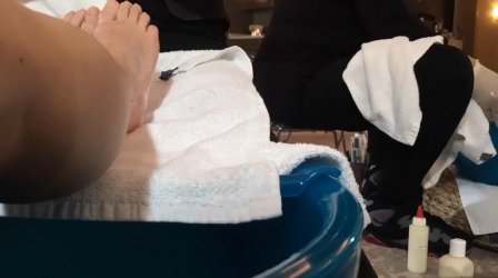 Maisie-Williams-Feet-2237593.jpg