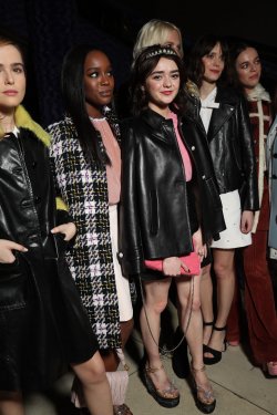 Maisie-Williams-Feet-2665673.jpg