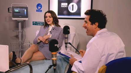 Maisie-Williams-Feet-3219485.jpg