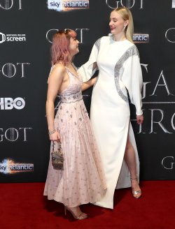 Maisie-Williams-Feet-4131936.jpg
