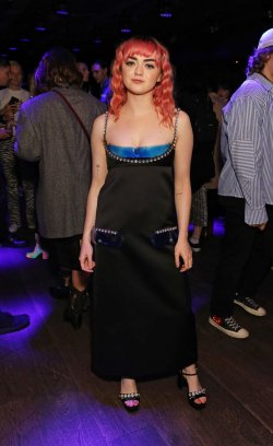 Maisie-Williams-Feet-4270904.jpg