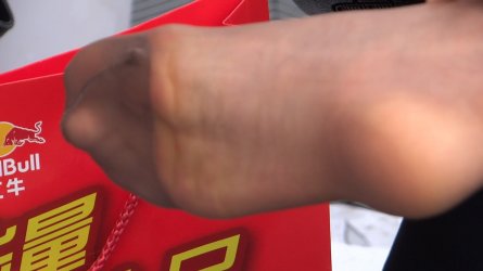 Seller feet in nylon to be smelt.mp4_snapshot_00.52.690.jpg