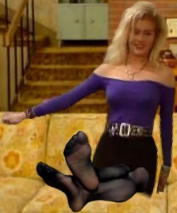 kelly_bundy_feet__request__by_danny03014_denbqft-fullview.jpg