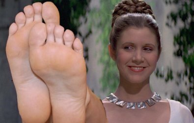 leia_s_feet_2_by_thesolepretender_dfftsoq-fullview.jpg