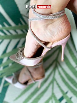 Footmodel Pearl High Heel 03.jpg