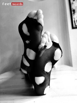 black and white footfetish pics 09.jpg