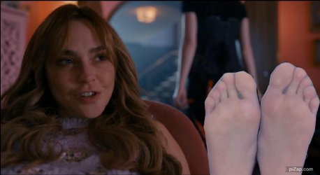 Nica wants her nylon soles worshipped.jpg