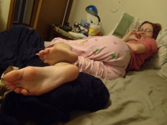 big_foot_girl_friend_by_bannockburn1413_d7z9uht-fullview.jpg