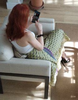 Sandra_hotel_lobby_Fetlife.jpg