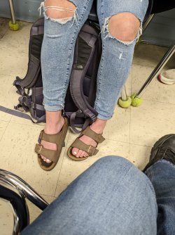 candid_friend_foot_pic_2_by_yab3711_df47c2g.jpg