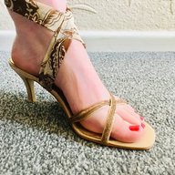rachael_toesies