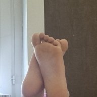 Prettyfeet2233